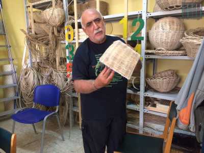 Il 60enne Antonio Perilli, dopo aver perso la vista (e il lavoro) � un assiduo frequentatore del centro
